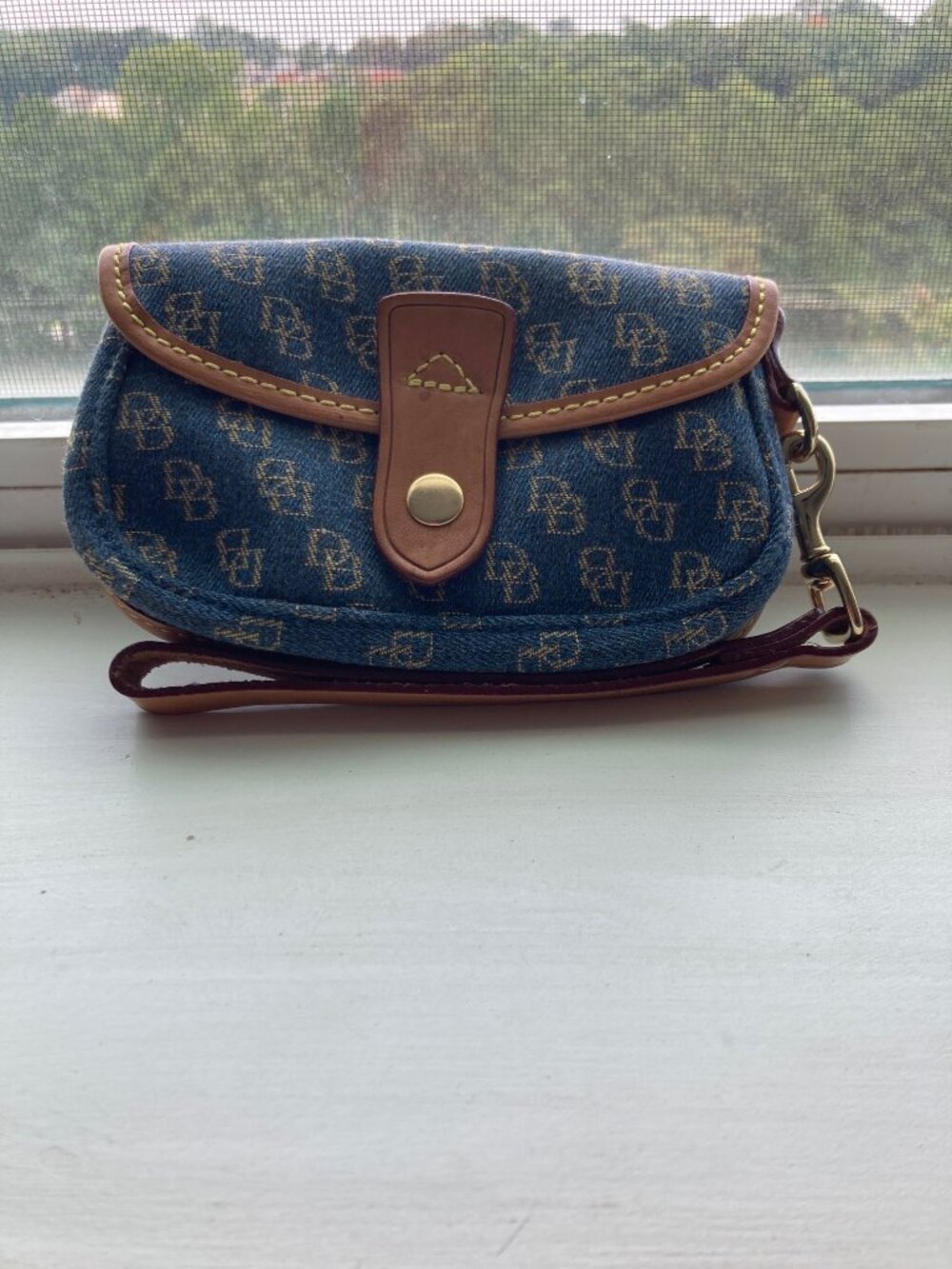 Dooney & Bourke Blue Denim Monogram Canvas Leather Trim Wrislet Purse.